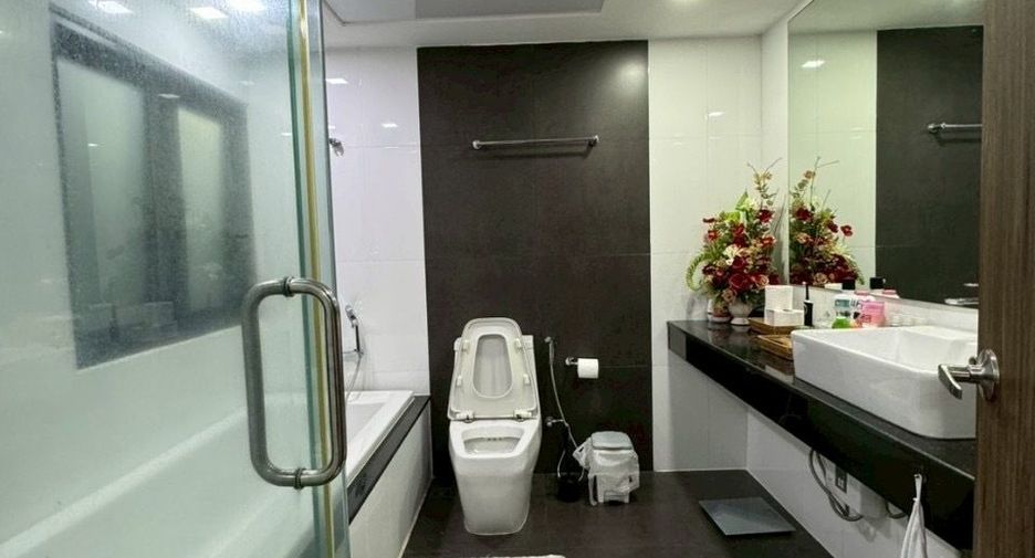 For rent 2 ベッドルーム townhouse in Mueang Chiang Mai, Chiang Mai