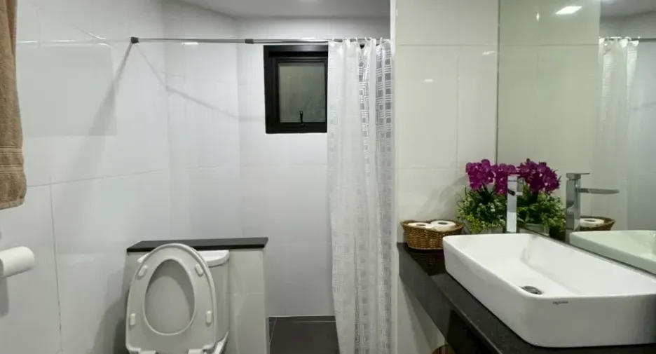 For rent 2 bedrooms townhouse in Mueang Chiang Mai, Chiang Mai