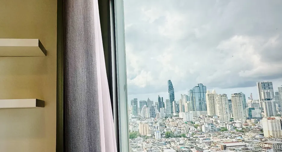 For sale 2 bedrooms condo in Yan Nawa, Bangkok