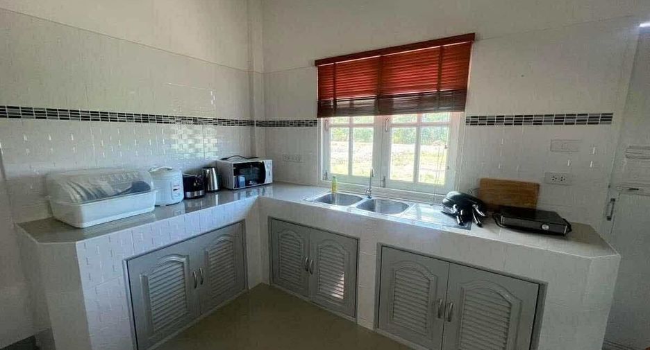For rent 3 bedrooms house in Pran Buri, Prachuap Khiri Khan