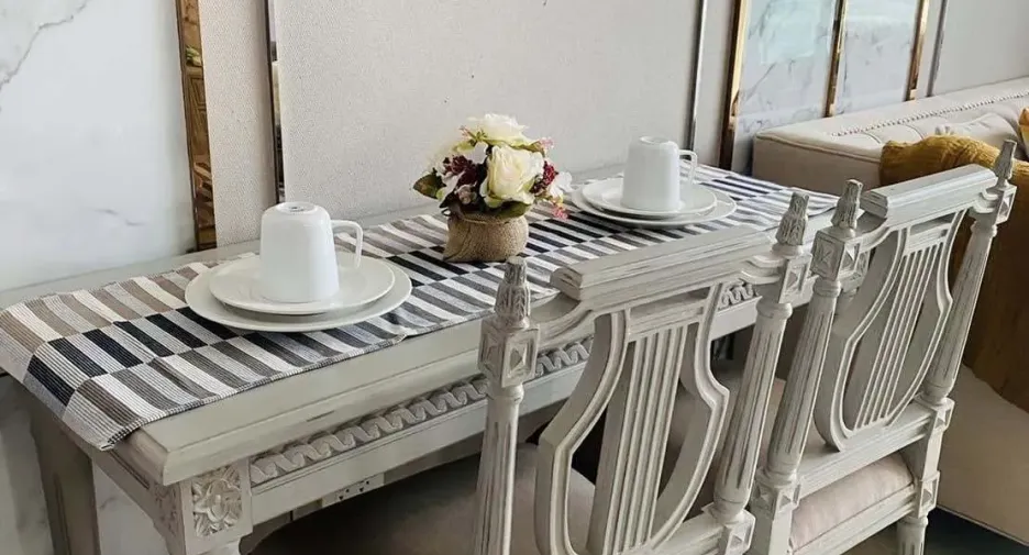 For sale そして for rent 2 ベッドルーム condo in Phra Khanong, Bangkok