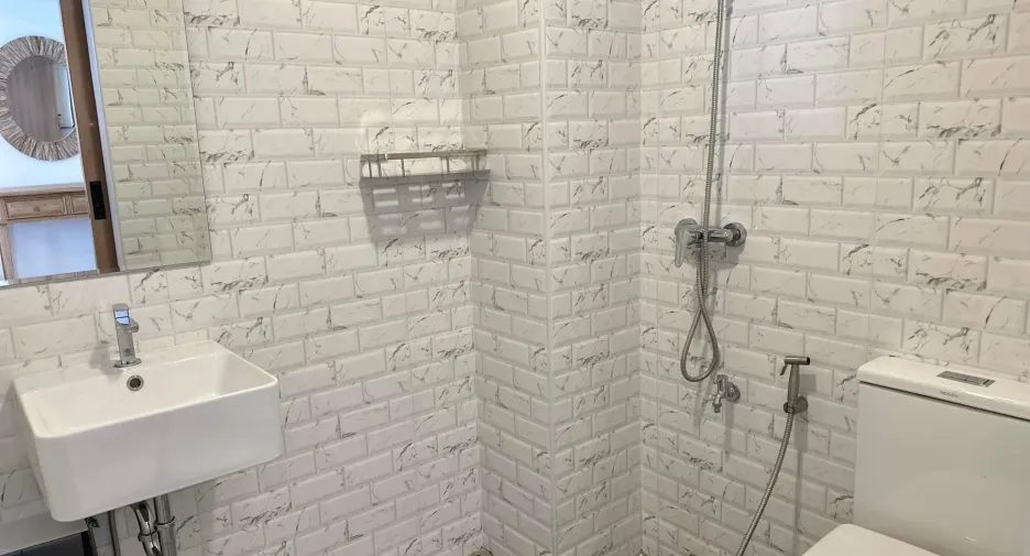 For sale 6 bedrooms townhouse in Mueang Chiang Mai, Chiang Mai