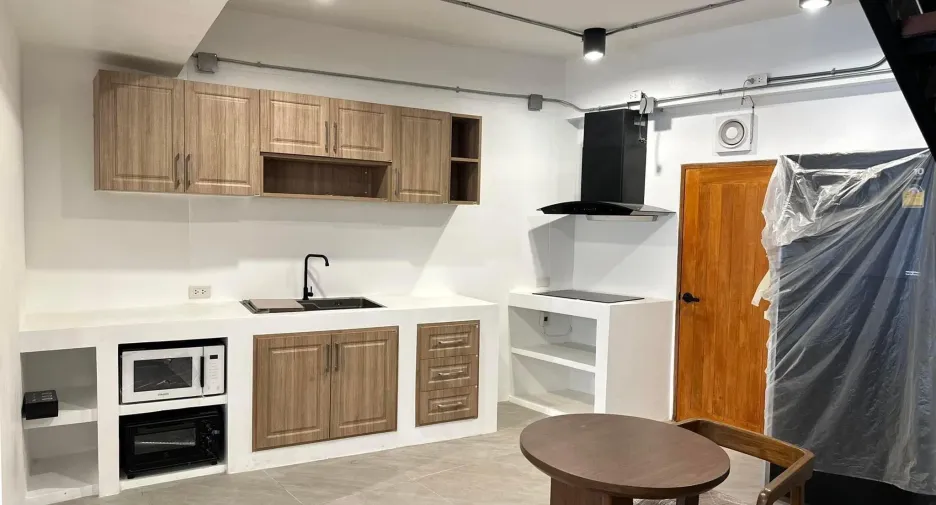 For sale 6 bedrooms townhouse in Mueang Chiang Mai, Chiang Mai