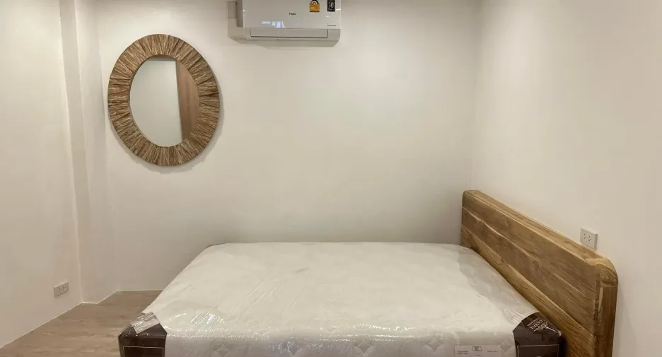 For sale 6 bedrooms townhouse in Mueang Chiang Mai, Chiang Mai
