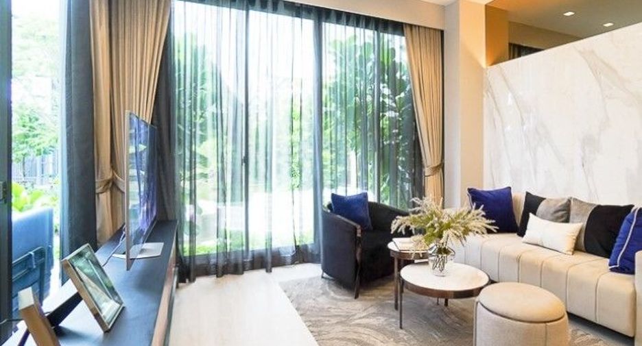 For sale 4 bedrooms house in Saphan Sung, Bangkok