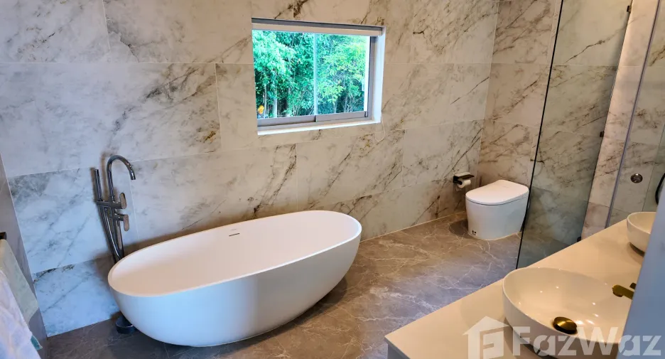 For sale 4 bedrooms villa in Ko Samui, Surat Thani