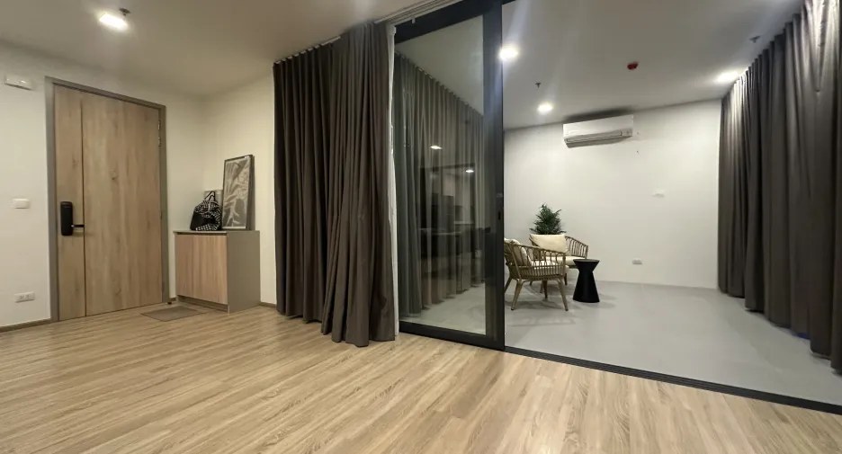 For sale and for rent 3 bedrooms condo in Ratchathewi, Bangkok