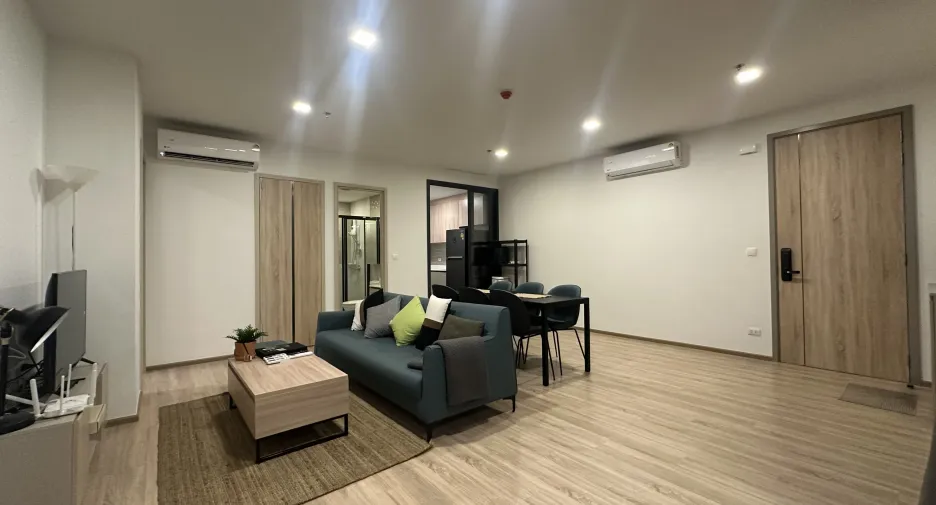For sale and for rent 3 bedrooms condo in Ratchathewi, Bangkok