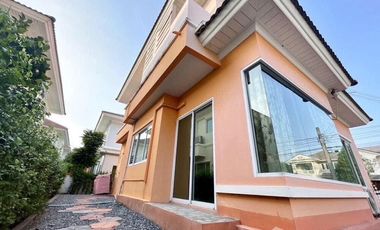 Haus zum Kauf mit 3 Zimmer in Lat Krabang, Bangkok