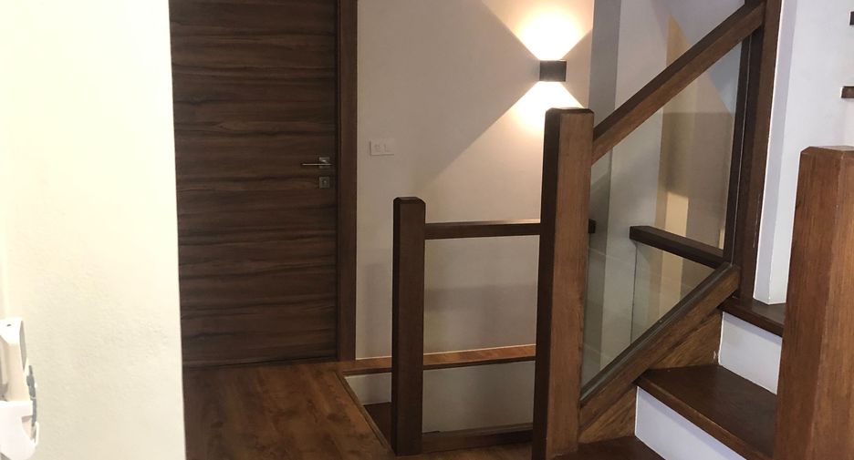 ขาย และ ให้เช่า 3 ห้องนอน บ้านเดี่ยว ใน วัฒนา, กรุงเทพฯ