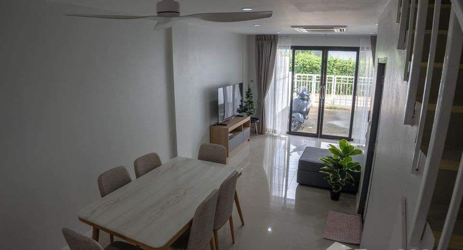 For rent 4 bedrooms townhouse in Ko Samui, Surat Thani