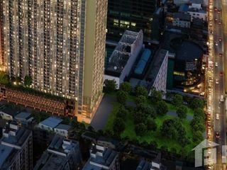 For sale 3 ベッドルーム condo in Ratchathewi, Bangkok