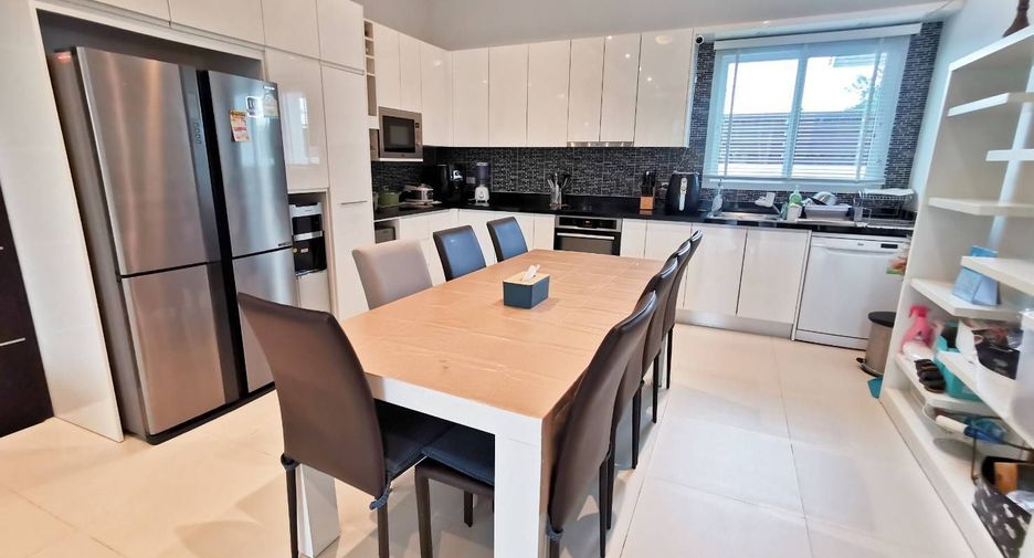 For sale 3 bedrooms villa in Hua Hin, Prachuap Khiri Khan