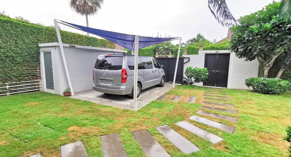 For sale 3 bedrooms villa in Hua Hin, Prachuap Khiri Khan