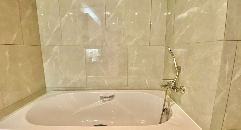 For rent 2 bedrooms apartment in Mueang Chiang Mai, Chiang Mai