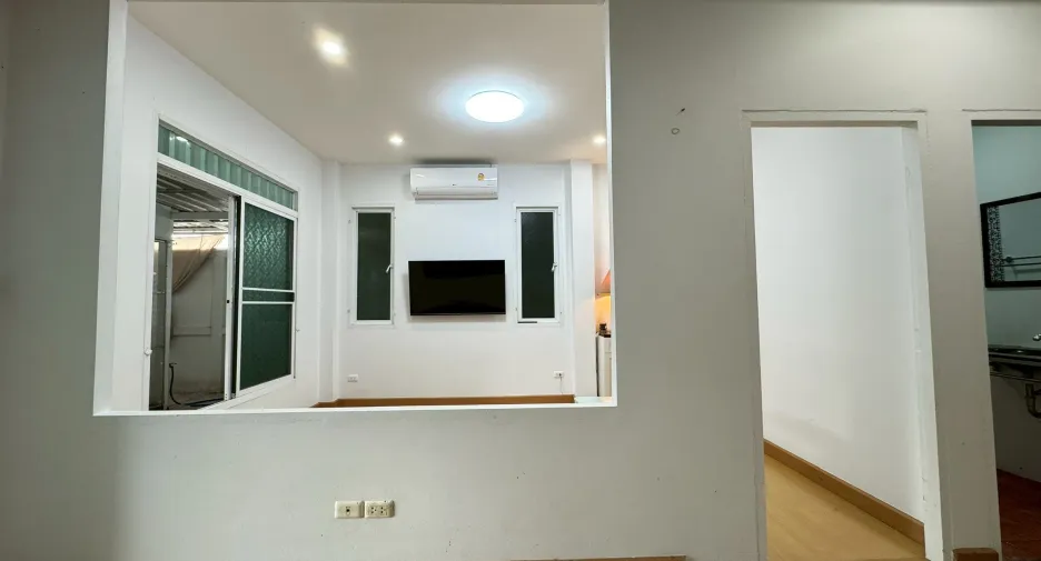 À vendre 3 chambres maison à San Kamphaeng, Chiang Mai