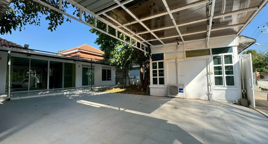 À vendre 3 chambres maison à San Kamphaeng, Chiang Mai
