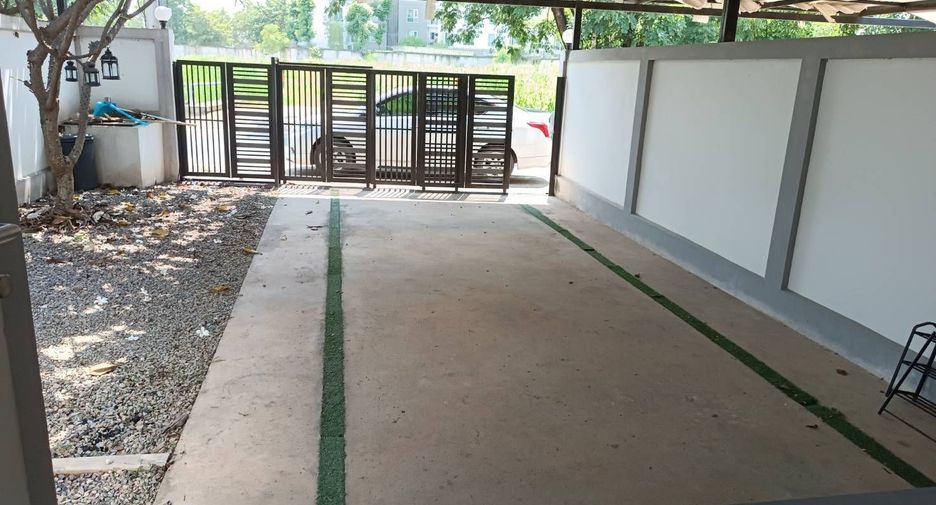 For rent 2 bedrooms house in Mueang Chiang Mai, Chiang Mai