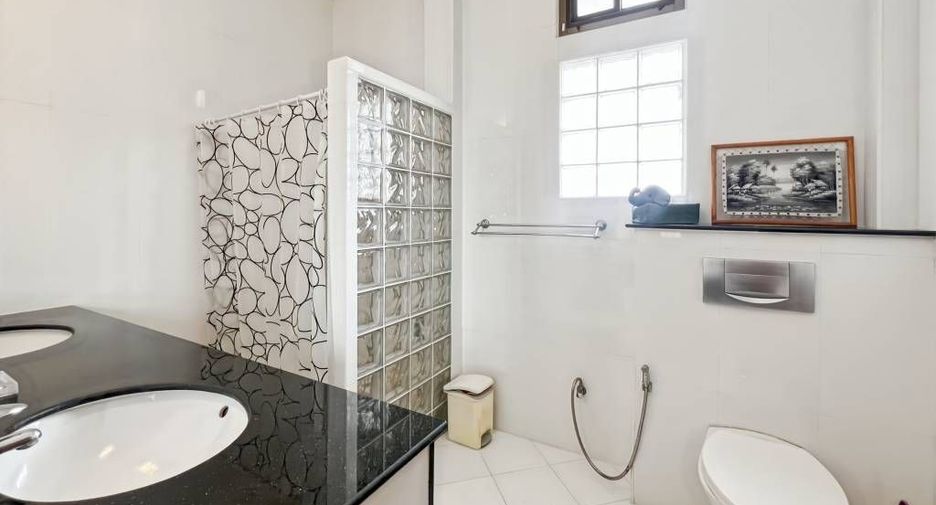 For sale 3 bedrooms villa in Cha Am, Phetchaburi
