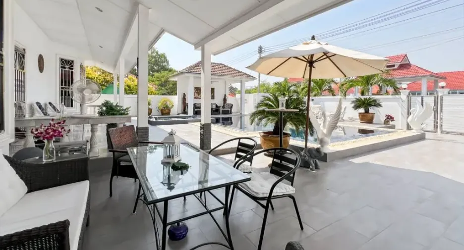 For sale 3 bedrooms villa in Cha Am, Phetchaburi