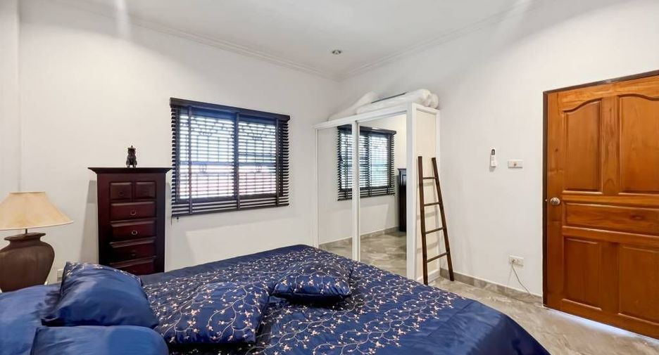For sale 3 bedrooms villa in Cha Am, Phetchaburi