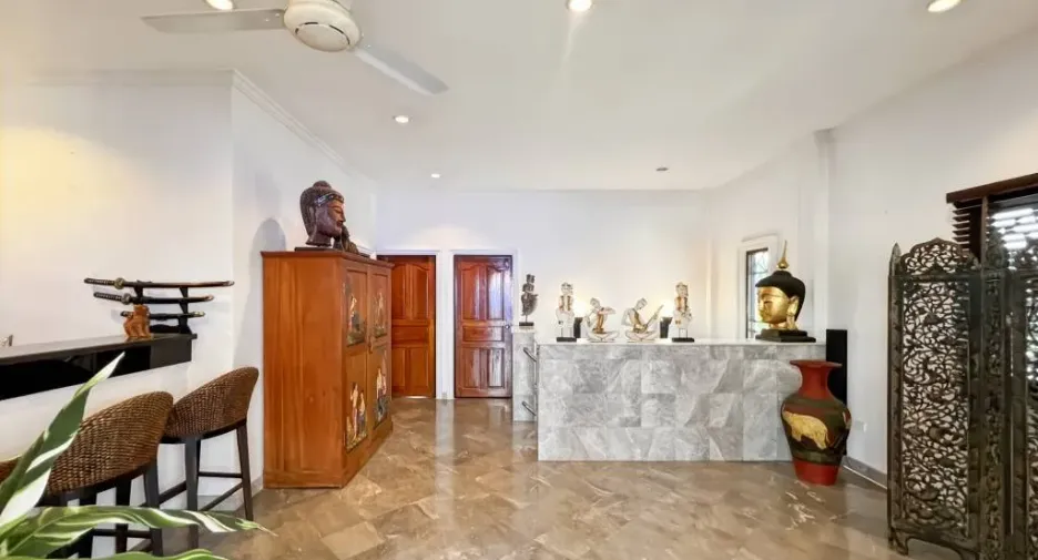 For sale 3 bedrooms villa in Cha Am, Phetchaburi