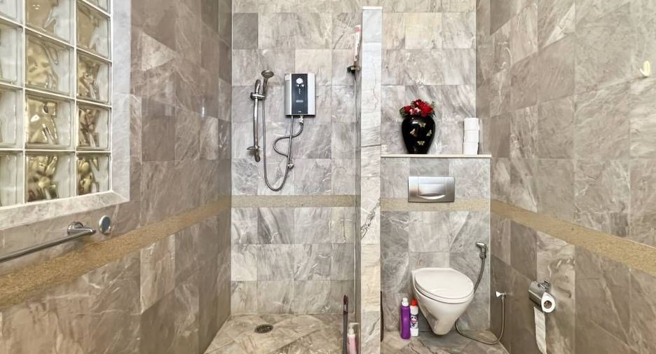 For sale 3 bedrooms villa in Cha Am, Phetchaburi
