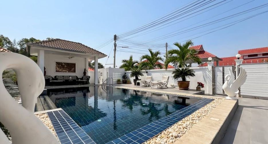 For sale 3 bedrooms villa in Cha Am, Phetchaburi