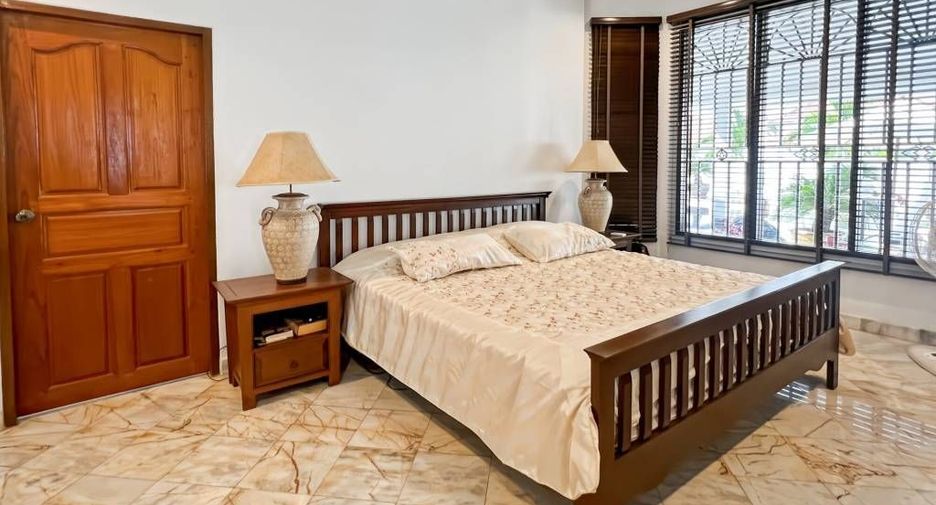 For sale 3 bedrooms villa in Cha Am, Phetchaburi