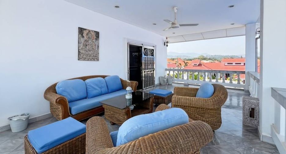 For sale 3 bedrooms villa in Cha Am, Phetchaburi