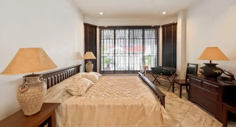 For sale 3 bedrooms villa in Cha Am, Phetchaburi