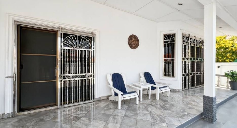For sale 3 ベッドルーム villa in Cha Am, Phetchaburi