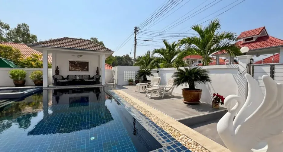For sale 3 bedrooms villa in Cha Am, Phetchaburi