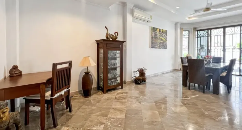 For sale 3 bedrooms villa in Cha Am, Phetchaburi