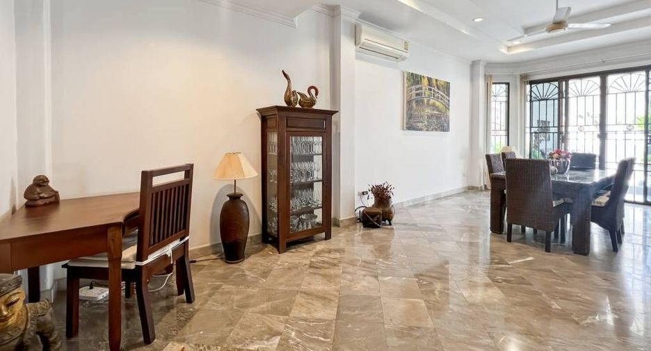 For sale 3 ベッドルーム villa in Cha Am, Phetchaburi