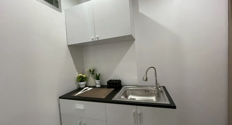For sale studio condo in Mueang Samut Prakan, Samut Prakan