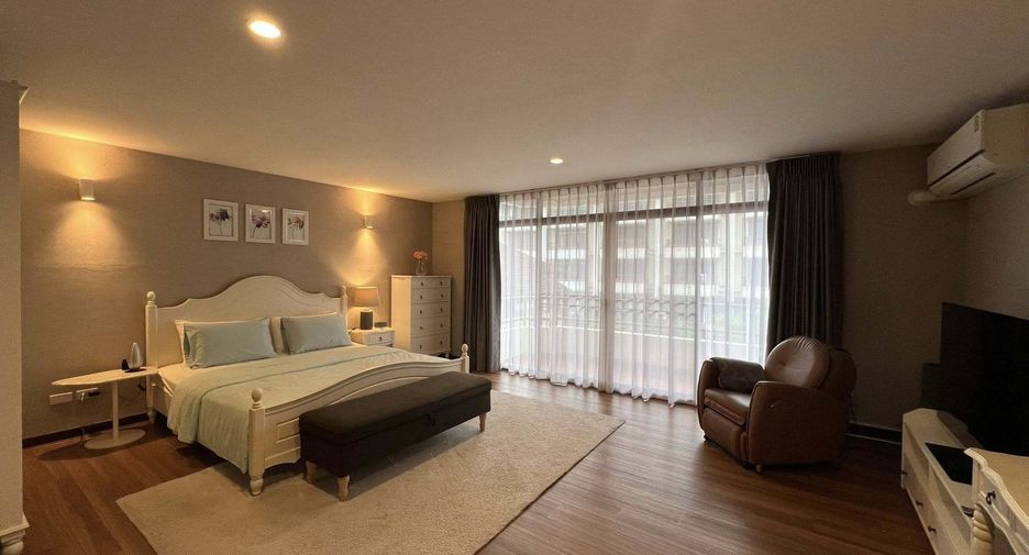 For sale and for rent 4 bedrooms townhouse in Suan Luang, Bangkok