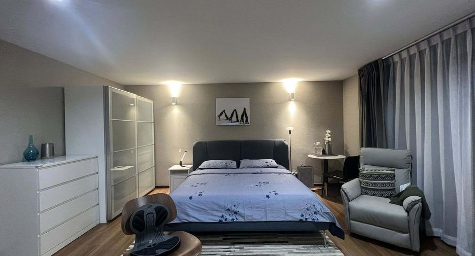 For sale and for rent 4 bedrooms townhouse in Suan Luang, Bangkok