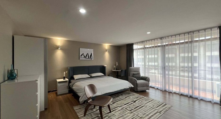 For sale and for rent 4 bedrooms townhouse in Suan Luang, Bangkok