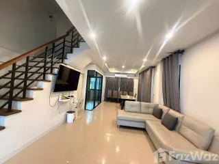 Reihenhaus zur Miete mit 4 Zimmer in Mueang Chiang Mai, Chiang Mai