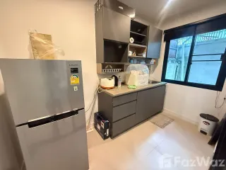 Reihenhaus zur Miete mit 4 Zimmer in Mueang Chiang Mai, Chiang Mai