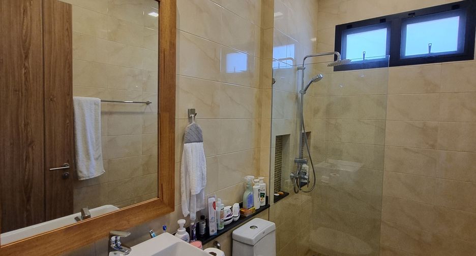 For sale 3 bedrooms villa in Cha Am, Phetchaburi