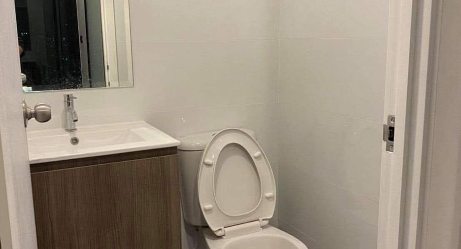 For sale 1 bed condo in Wang Thonglang, Bangkok