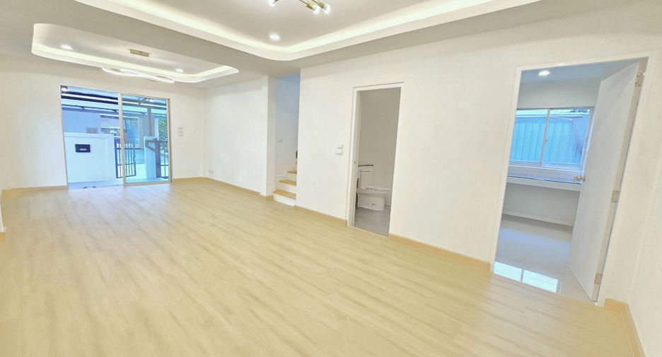 出售 4 卧室 独立屋 在 Bang Phli, Samut Prakan
