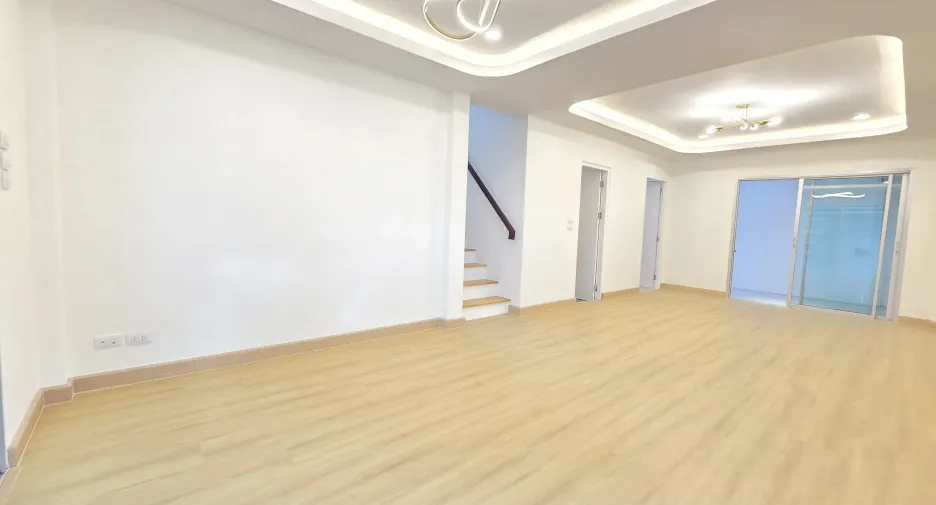 出售 4 卧室 独立屋 在 Bang Phli, Samut Prakan