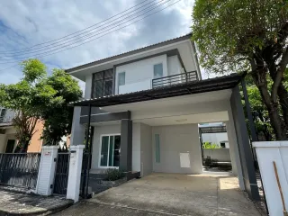 For Rent 3 Bedroom House In San Kamphaeng, Chiang Mai
