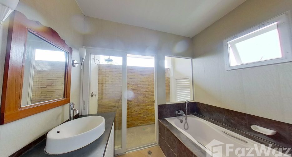 For sale 4 bedrooms house in Hang Dong, Chiang Mai