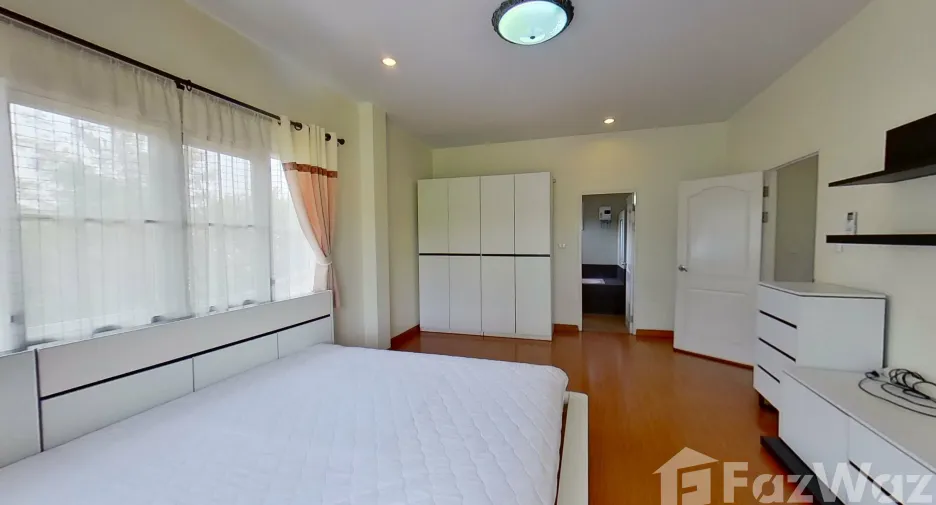 For sale 4 bedrooms house in Hang Dong, Chiang Mai