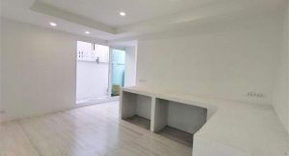 For sale 6 ベッドルーム house in Suan Luang, Bangkok