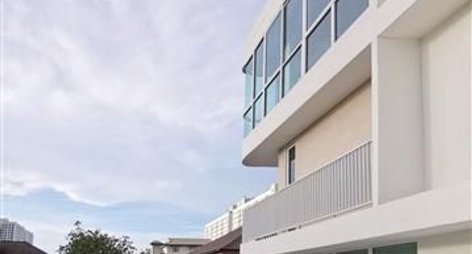 For sale 6 ベッドルーム house in Suan Luang, Bangkok